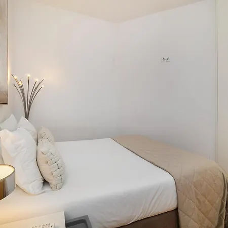 Διαμέρισμα Whome Living Stylish & Cozy *